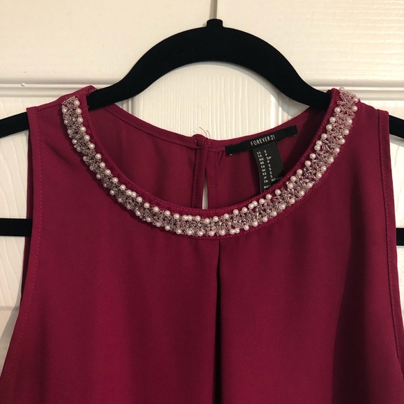 ⬇️NWOT Forever 21 - Magenta Top w/ Pearl Detailing - Picture 2 of 2